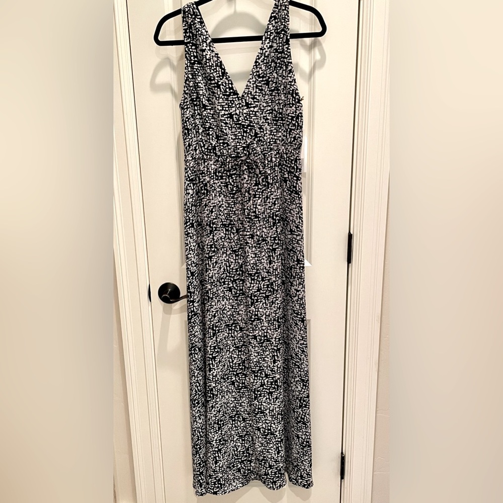 Summer Maxi Dress. Black & light gray. New With Tags. Women’s Size Small